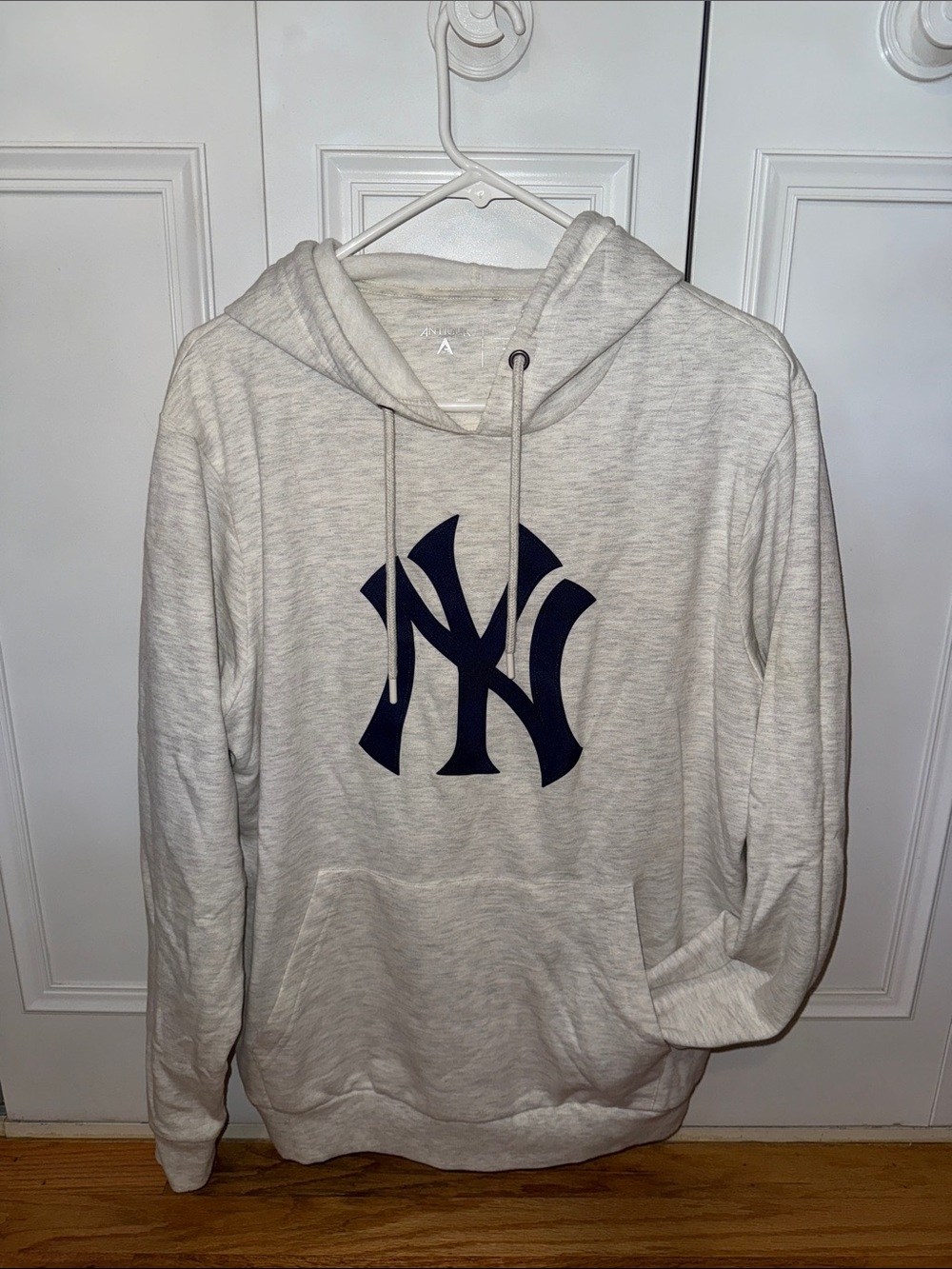 Men’s Large Antigua Yankee’s Sweatshirt
